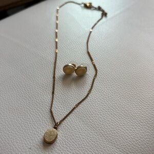 Elegant Gold and Cream Stone Jewelry Set